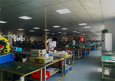 走進SMT車間 廣東明豐電源電器實業(yè)五金制品的高效制造之旅